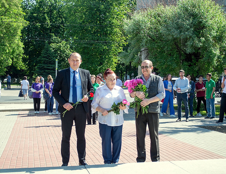 Сотрудники и студенты Мичуринского ГАУ почтили память И.В. Мичурина