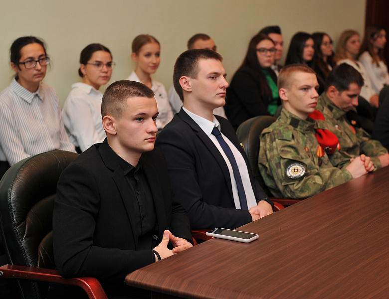 В Мичуринском ГАУ состоялся круглый стол «Молодежь защищает Россию»